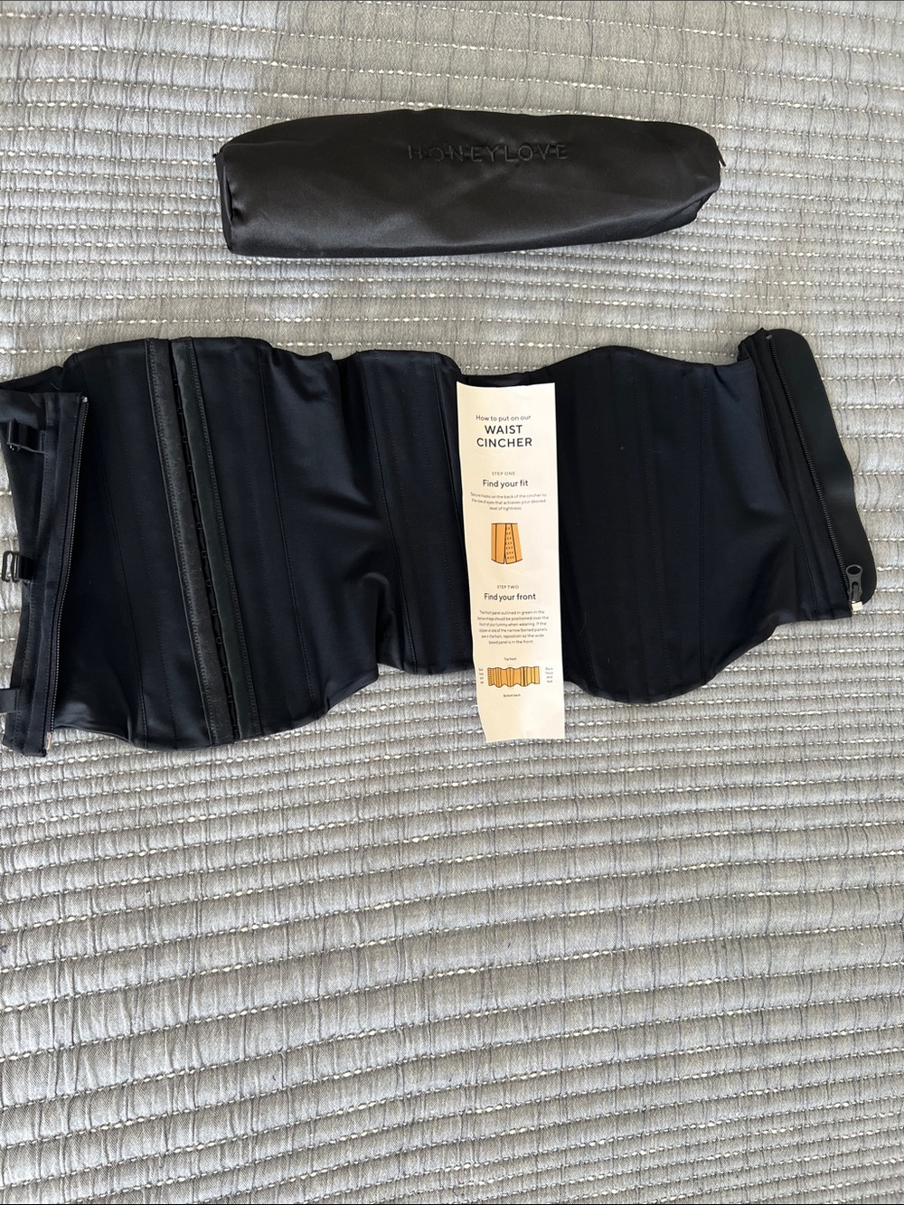 Honeylove Black Waist Trainer with Branded Pouch - Picture 3 of 3